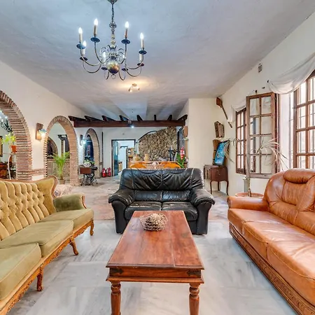 El Abuelo Guest house *